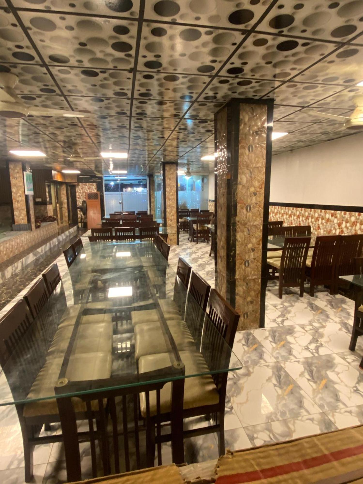 Baoo Jee Hotel Islamabad Равалпинди Экстерьер фото